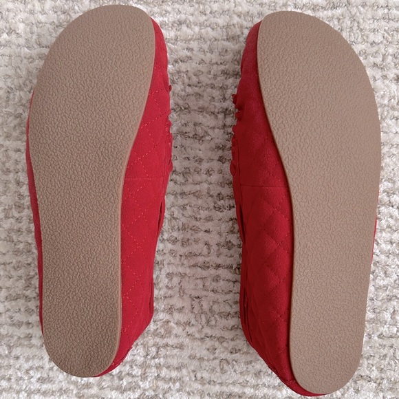 Talbots Ruby Red Suede Moccasin Slippers Sz 10M EUC - Picture 3 of 4